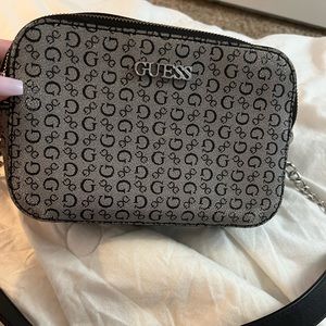 Crossbody GUESS bag